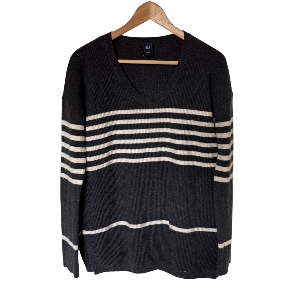 Gap Striped V-Neck Sweater Women Medium Tall Gray White Excellent Wool Blend